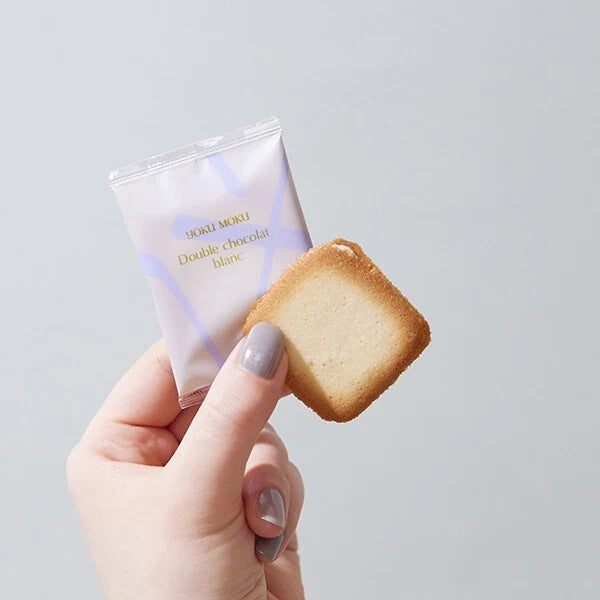 YOKU MOKU Double Chocolat Blanc – 22 Pieces