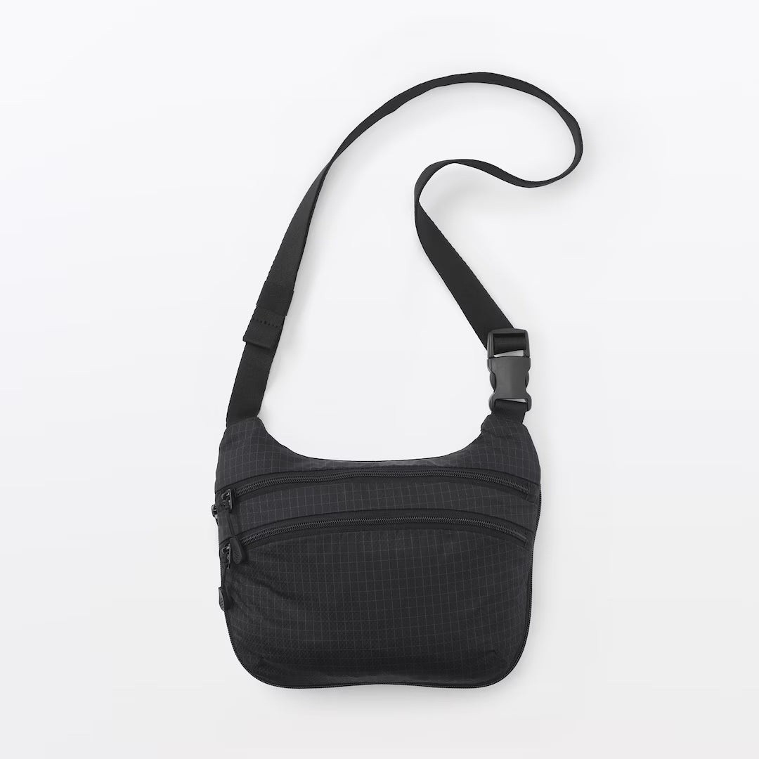 MUJI Water Repellent Lipstop Mini Shoulder Bag- 18 × 24 × 4 cm
