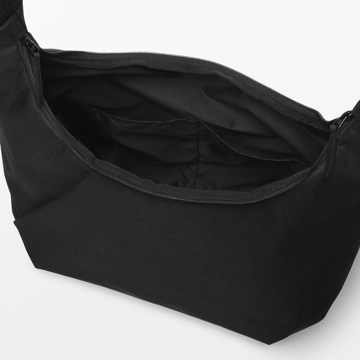 MUJI Water-Repellent Recycled Polyester One-Shoulder Bag – 32 × 43 × 13 cm