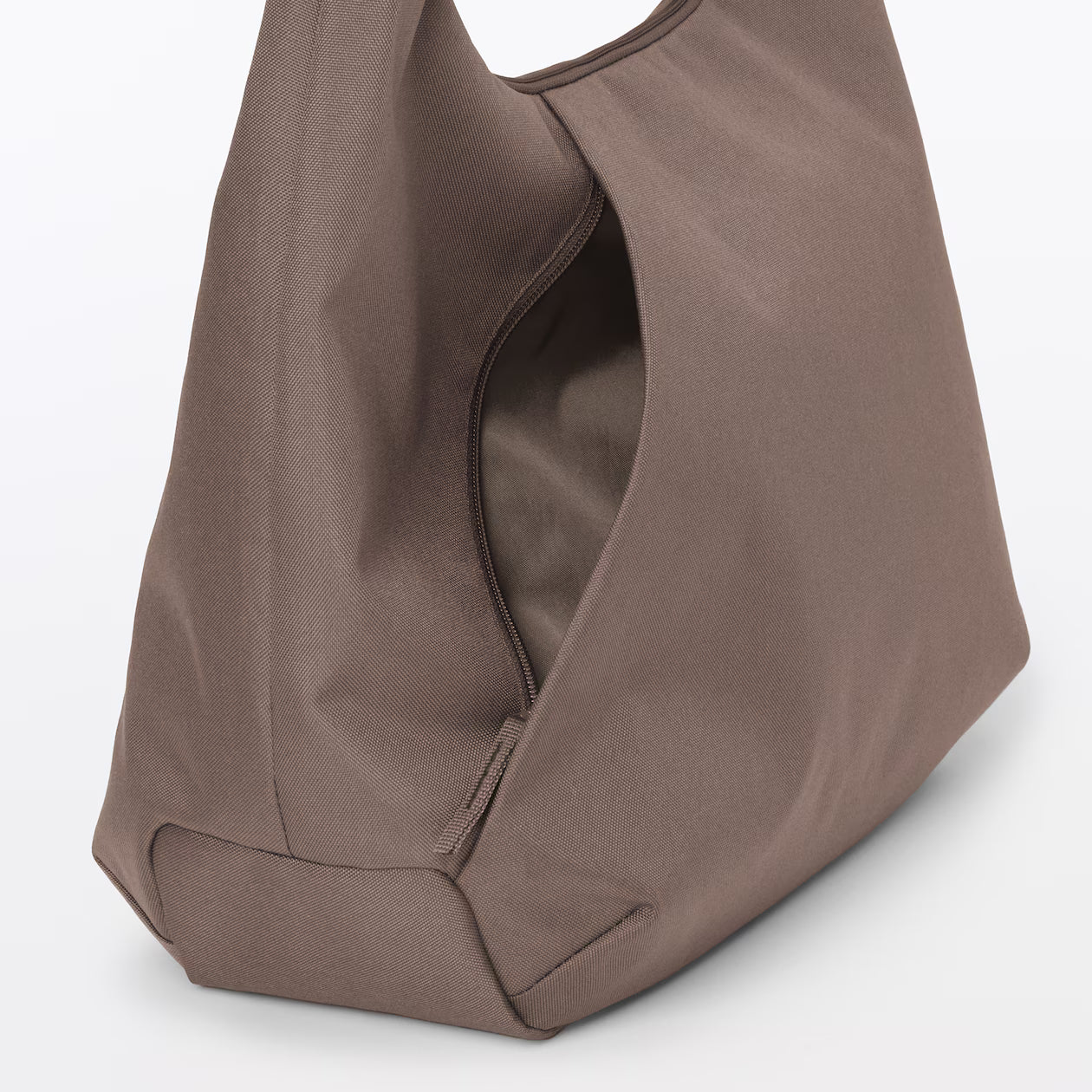 MUJI Water-Repellent Recycled Polyester One-Shoulder Bag – 32 × 43 × 13 cm
