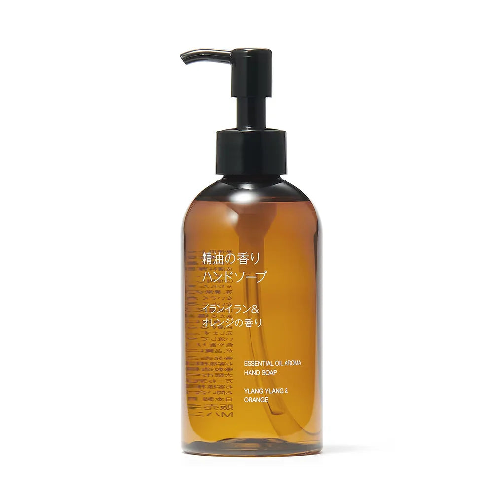 Enjoy a moment of relaxation every time you wash your hands with Muji Essential Oil Hand Soap (Ylang Ylang & Orange) — a gentle cleanser made with 100% naturally derived ingredients* and scented exclusively with pure essential oils extracted from plants.