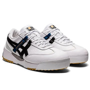 The DELEGATION EX is a modern reinterpretation of shoes originally worn by Japanese national athletes at an international sports event in 1964.