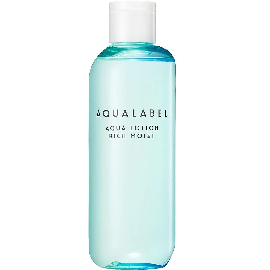 The AquaLabel Aqua Lotion (Moist) is a deeply hydrating toner designed to nourish and revitalize dry skin. 