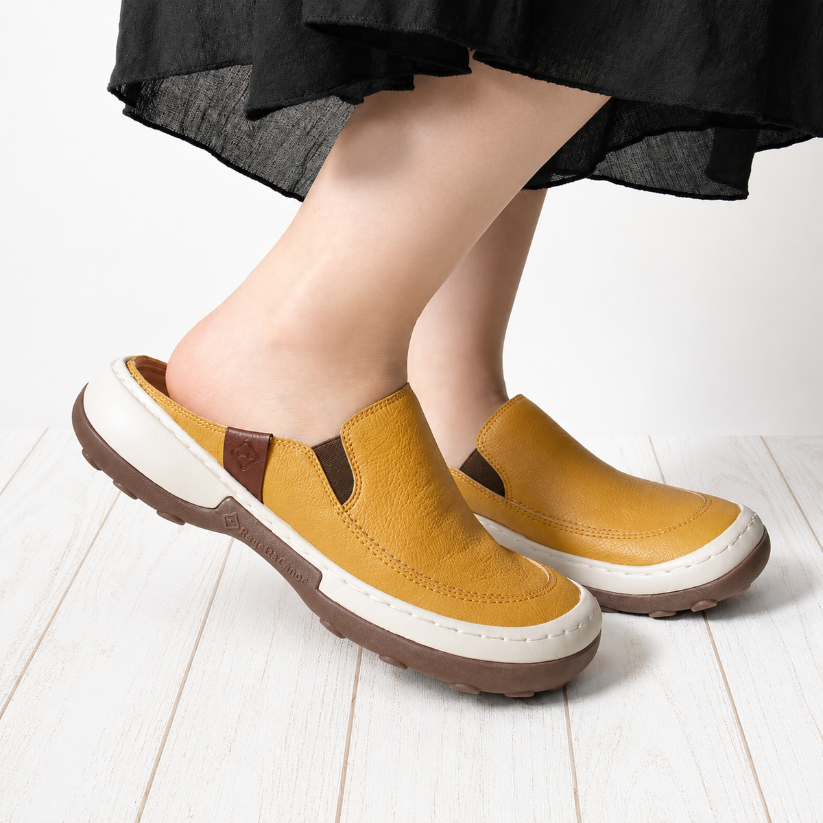 RegettaCanoe Women's Side-Gore Casual Clogs - CCKP-001